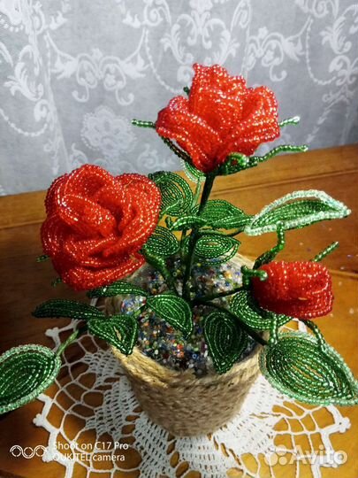 Цветы и букеты из бисера