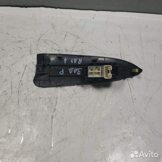 Кнопка заднего стеклоподъемника Toyota RAV4 XA30