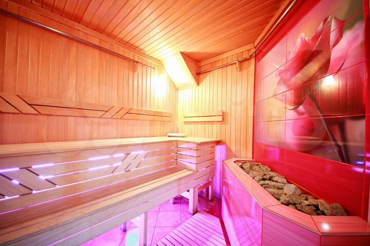 Коттедж 750 м² на участке 30 сот.