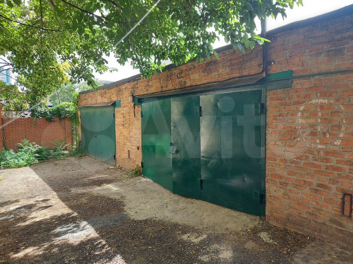 Гараж, > 30 м²