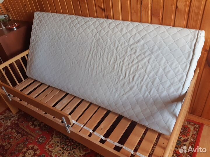 Детская кровать IKEA с матрасом