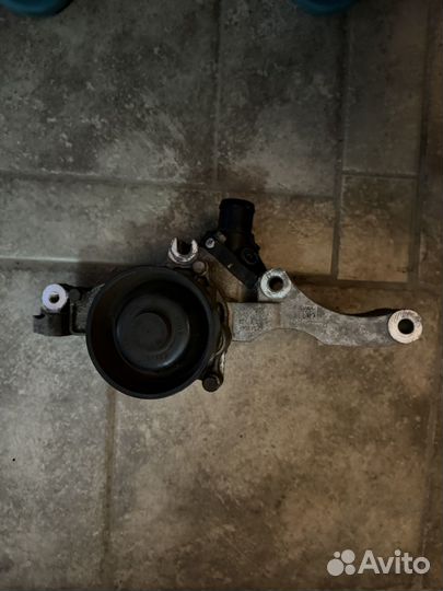 Помпа с термостатом на mini,bmw b48