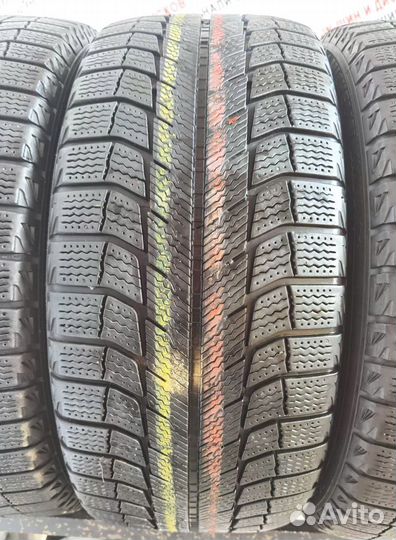 Michelin X-Ice XI2 215/45 R17 97V