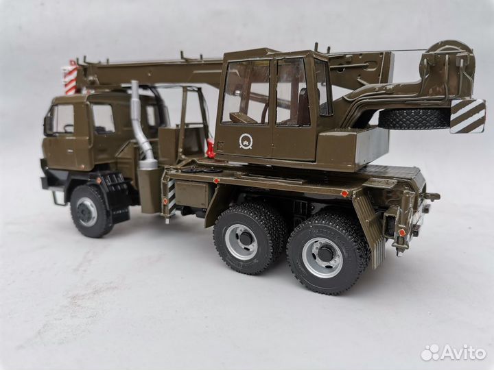 Кит установки AD 20T на Tatra T815