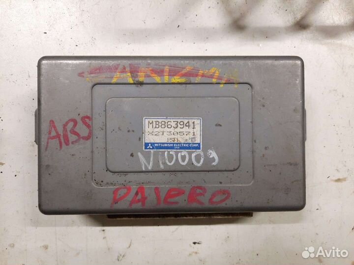 Блок управления ABS Mitsubishi Pajero 1993 V43W