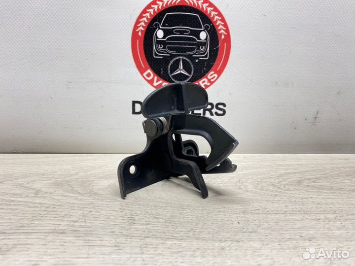 Замок капота Mercedes Ml W164