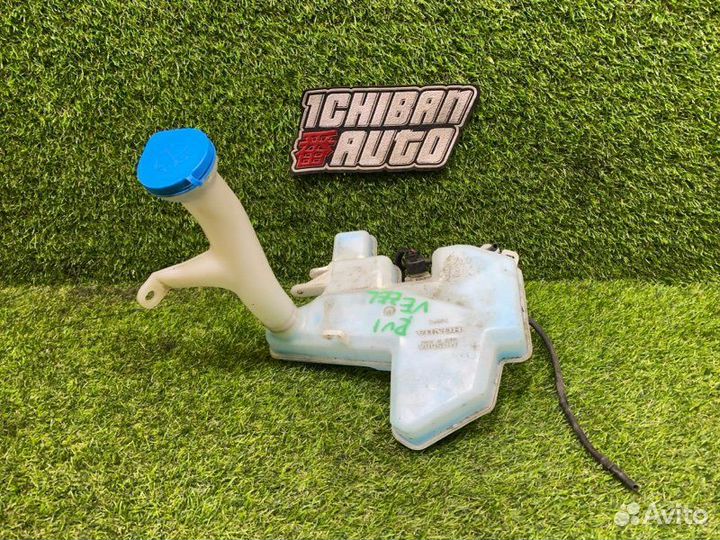 Бачок стеклоомывателя Honda Vezel RU1