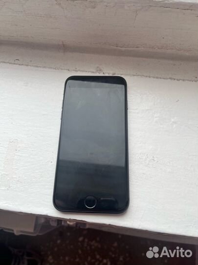 iPhone 8, 64 ГБ