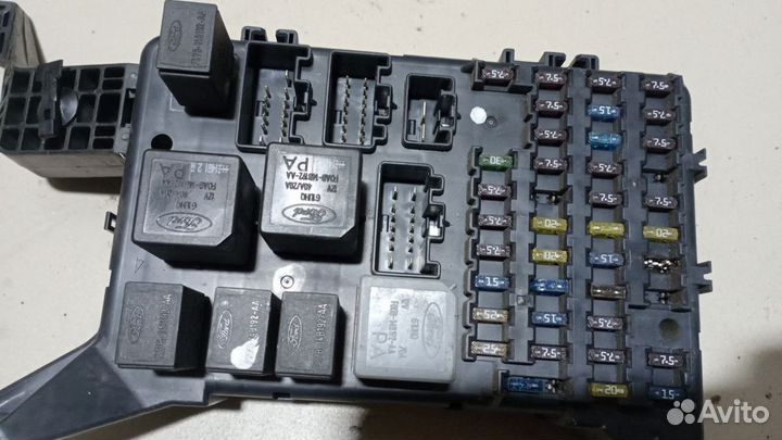 Блок предохранителей Ford Mondeo