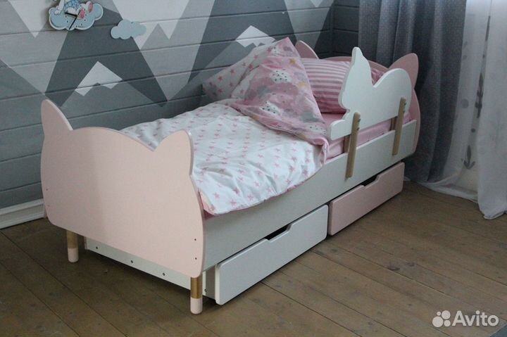 Кровать из массива дерева котенок