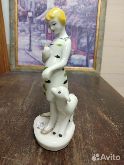 Статуэтка Девочка с козленком Полонне