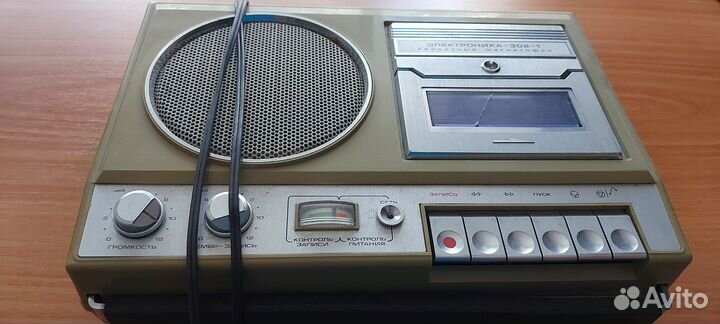 Кассетный магнитофон
