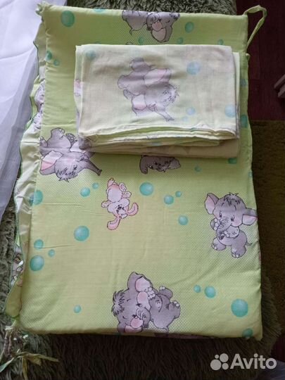 Комплект в детскую кроватку