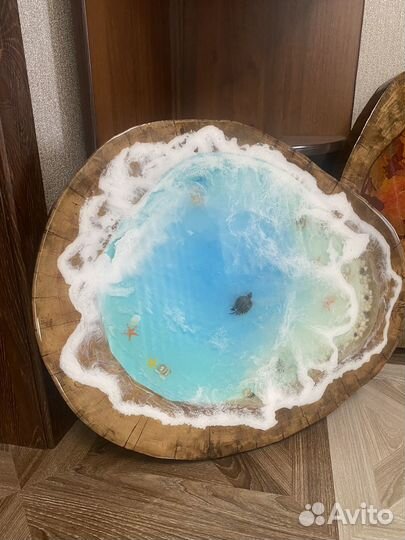 Столешница - эпоксидная смола в массиве дерева