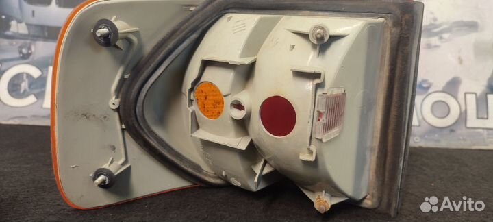 Правый фонарь Audi 100 C4