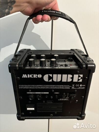 Комбоусилитель Roland Micro cube