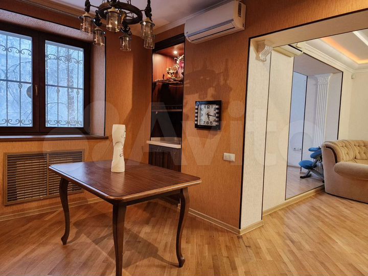 3-к. квартира, 108 м², 1/5 эт.