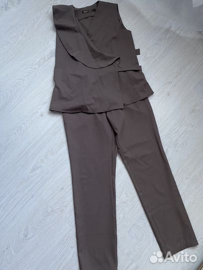 Костюм женский