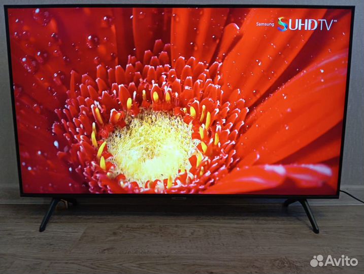 4К SmartTV Samsung UE43TU7090(109см) Tizen,Wi-Fi