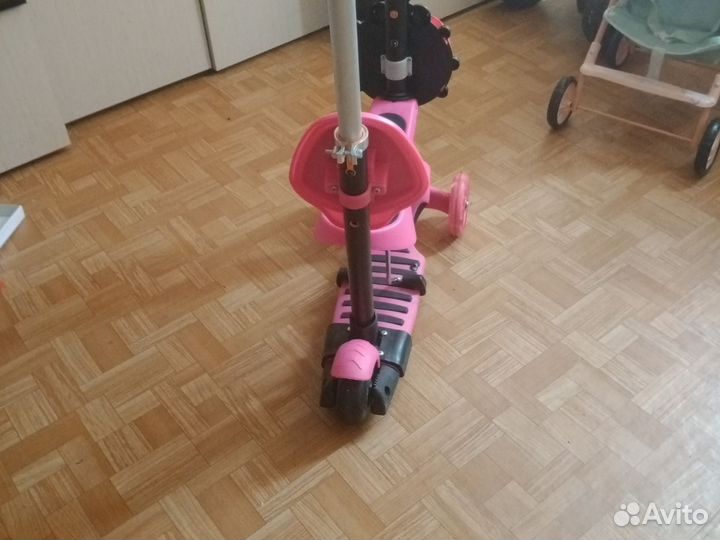 Самокат детский трехколесный с сиденьем