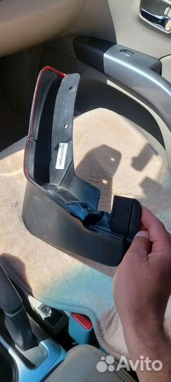 Передний левый брызговик Outlander XL