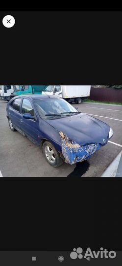 Renault Megane 2.0 МТ, 1998, битый, 200 000 км