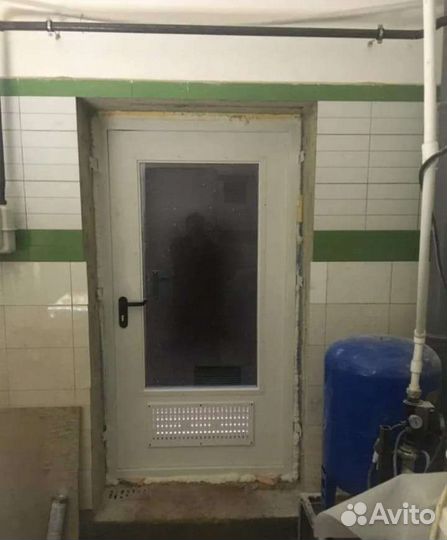 Дверь входная металлическая с вентиляцией 1810