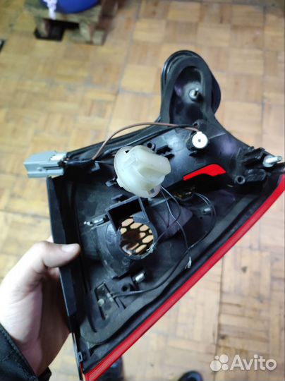 Задний левый фонарь Mondeo 4