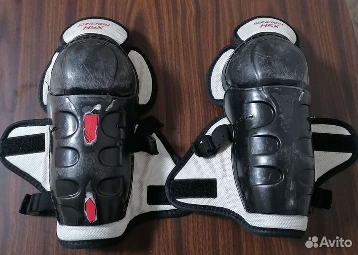 Детская хоккейная форма (Нагрудник, Краги, щитки)