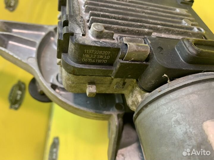 Мотор дворника Правый Volkswagen Phaeton 2002-2010