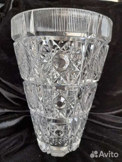 Хрустальная ваза