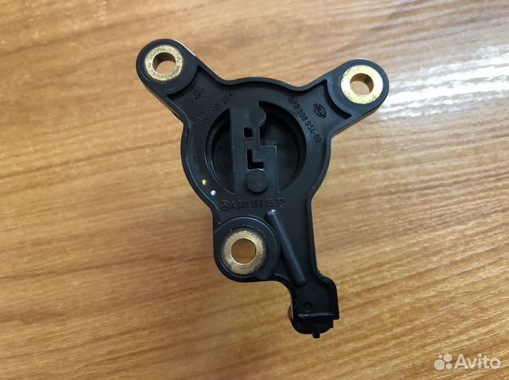 Датчик уровня масла Mercedes M271 OM646