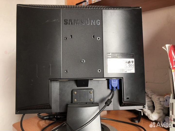 Монитор Samsung