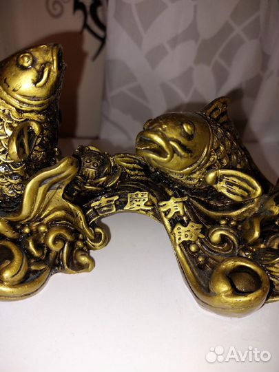 Статуэтка золотые рыбы