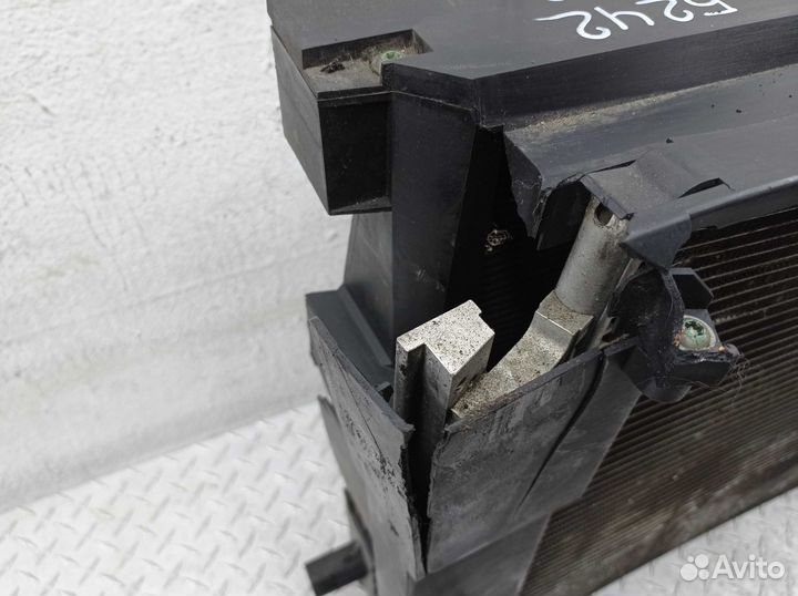 Радиатор в сборе/кассета радиаторов BMW 5-Series