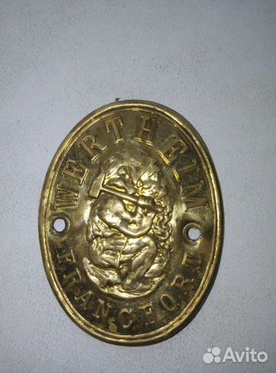 Шильдик на швейную машинку