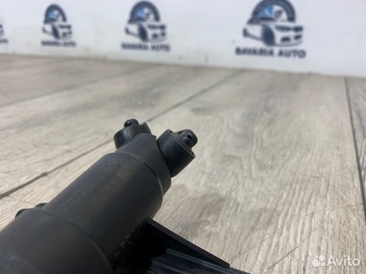 Форсунка омывателя фар левая Bmw 5 E60 M57D30