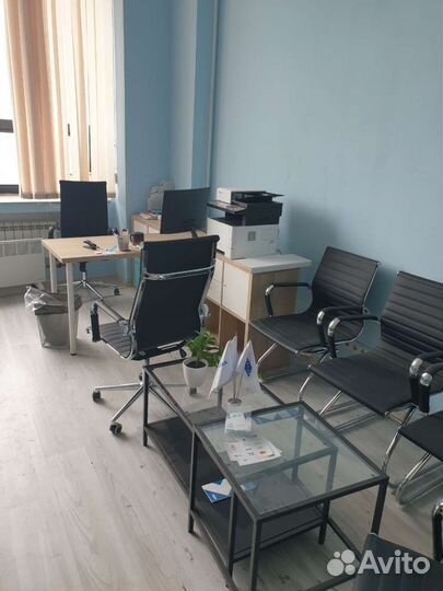 4 кресла бюрократ 2 с колесиками 2 без