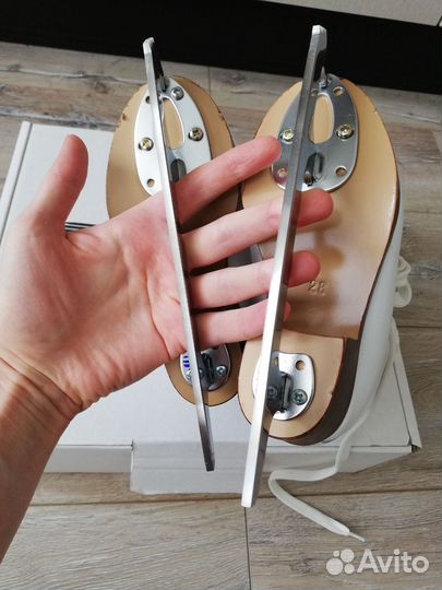 Фигурные коньки graf 28