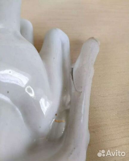 Фарфоровые статуэтки с утратами