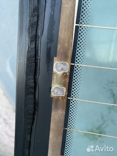 Стекло крышки богажника калина универсал-1