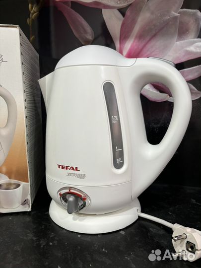 Чайник Tefal BF 662040