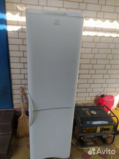 Холодильник