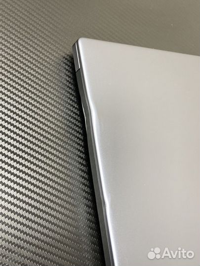 Huawei matebook d15 (вмятинки)