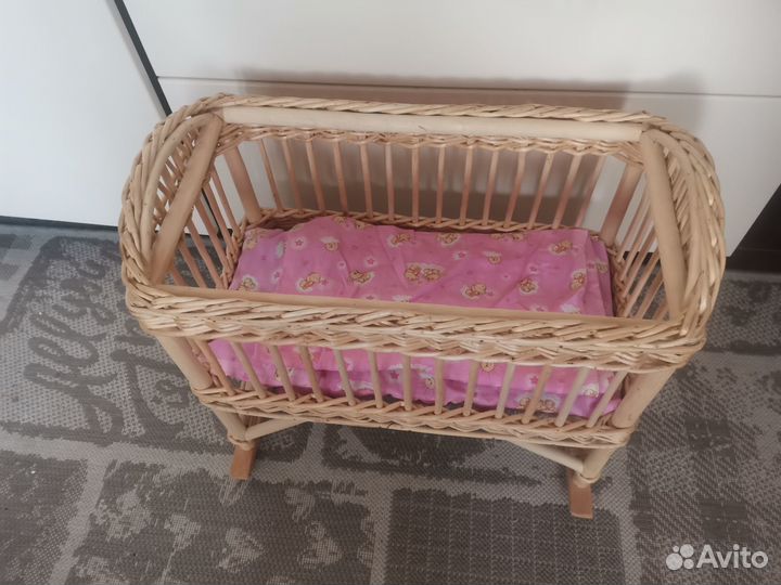 Кроватка для кукол