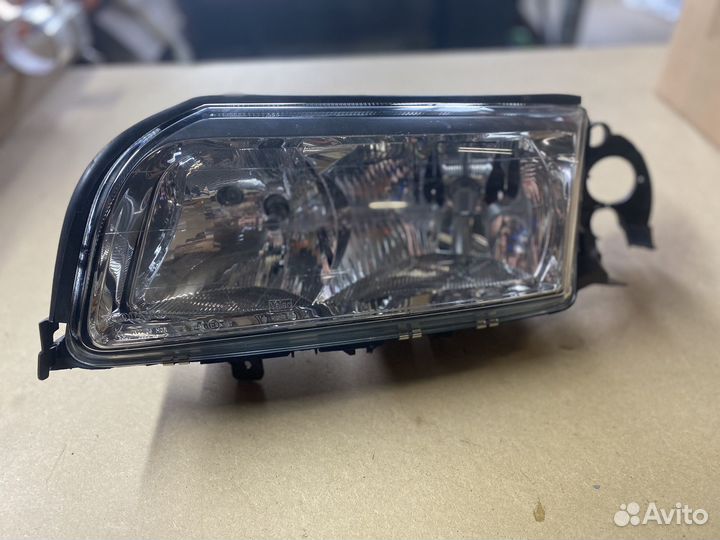 Фара передняя левая volvo s80