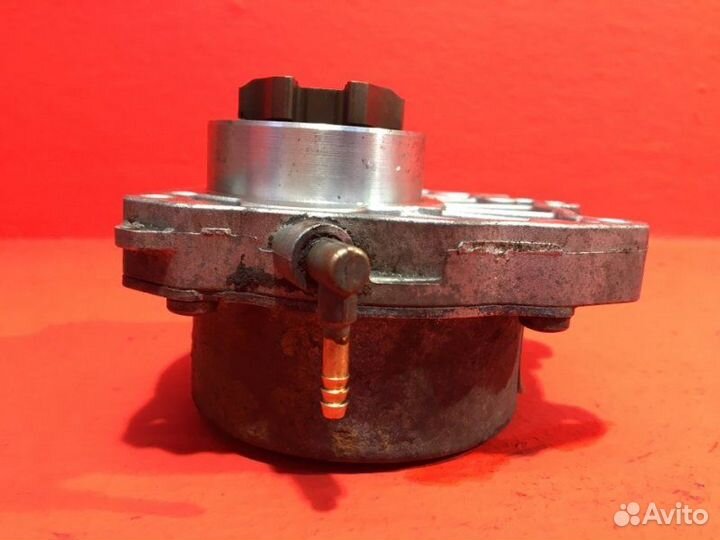 Вакуумный насос тормозов Opel Insignia A 2.0