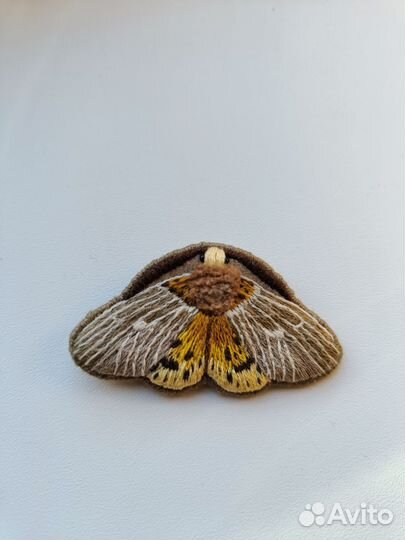 Брошь 