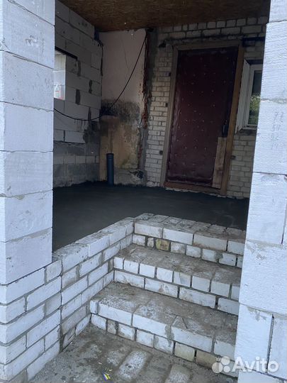 Бригада строителей