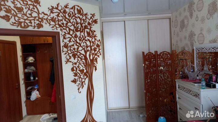 Панно декоративное из дерева